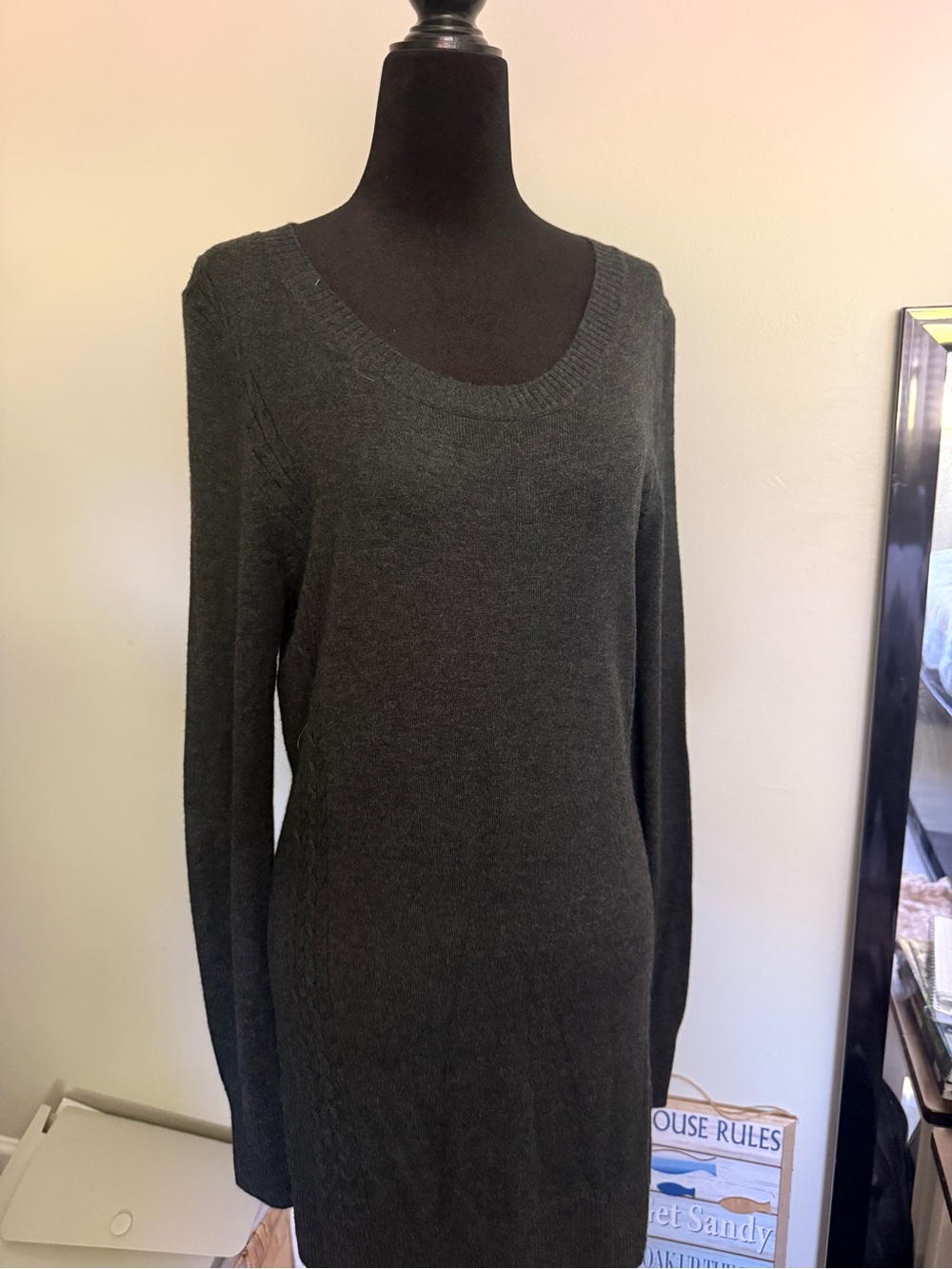 Liz Lange Dark Gray Scoop Neck Knit Sweater